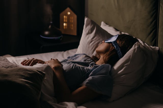 The Hidden Benefits of Waterproof Mattress Protectors for Parents and Adults